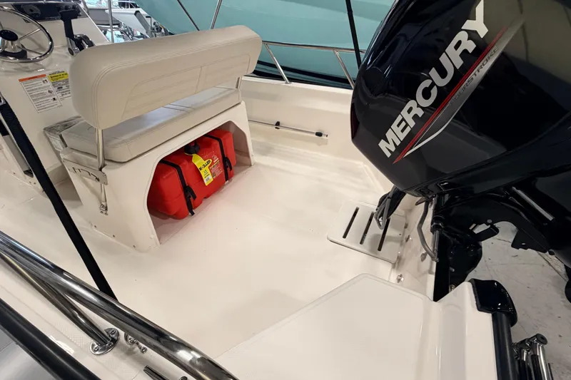 Slide: The Image of Boston Whaler 150 Montauk 2026 - 4