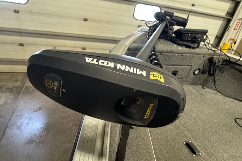 Slide: The Image of Minn Kota Terrova trolling motor on 2013 Alumacraft Competitor 175 Sport boat. - 15