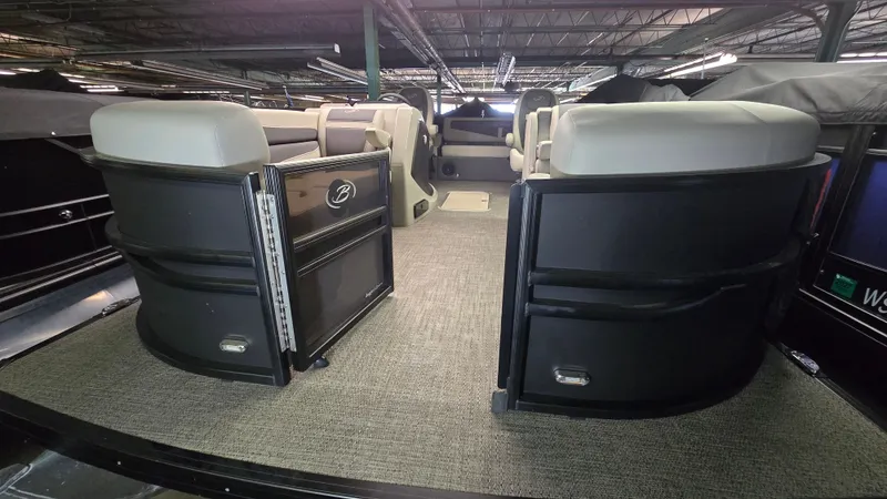 Slide: The Image of Interior of the 2024 Barletta CABRIO 22 UC pontoon boat. - 11