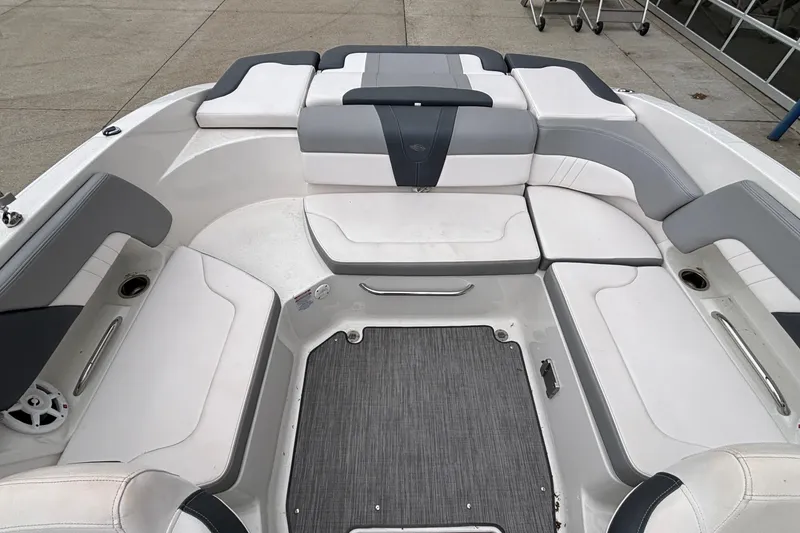 Slide: The Image of 2021 Chaparral 23 SSi boat interior with spacious seating and modern design. - 14