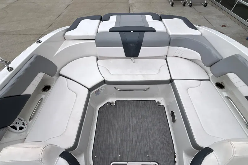 Slide: The Image of 2021 Chaparral 23 SSi boat interior with spacious seating and modern design. - 42