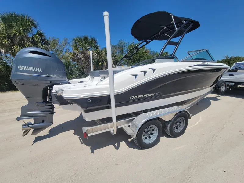 Slide: The Image of 2016 Chaparral 21 H2O Sport boat with Yamaha engine on trailer. - 2