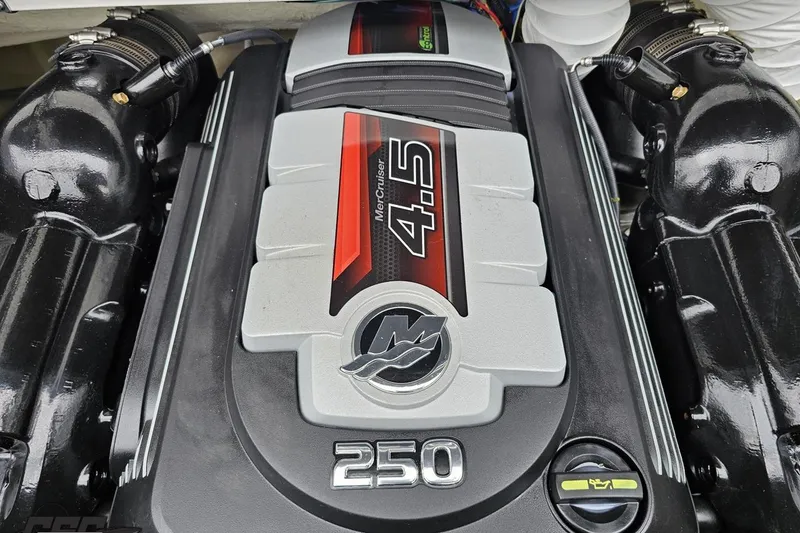 Slide: The Image of MerCruiser 4.5 engine in 2020 Rinker 19QX BR boat, close-up view. - 92