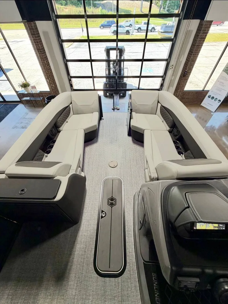 Slide: The Image of Interior of Harris Sunliner 230 pontoon boat, 2026 model. - 13