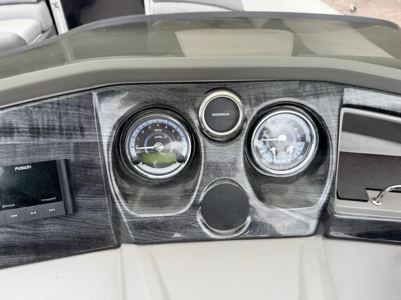 Slide: The Image of Dashboard of 2023 Tahoe LTZ 2385 Elite with Honda engine. - 23