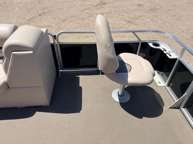 Slide: The Image of 2013 Qwest 7516 Adventure boat with seating area. - 13