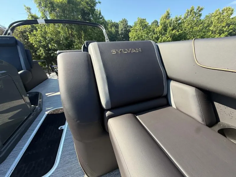 Slide: The Image of Sylvan X3 CLZ DH 2026 boat seat with luxurious design. - 12