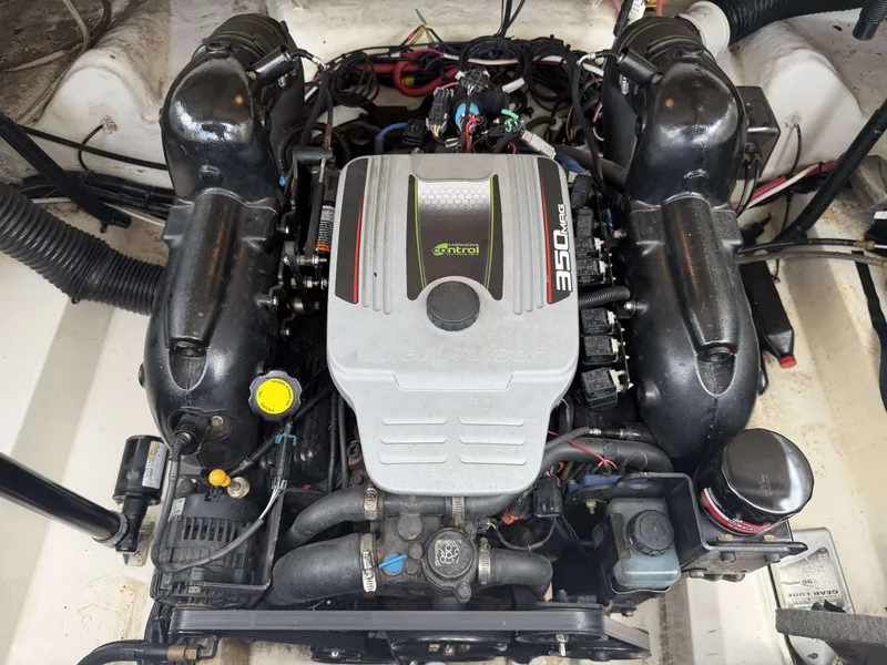 Slide: The Image of Engine of a 2013 Sea Ray 250SLX boat, 350 MAG MerCruiser. - 23