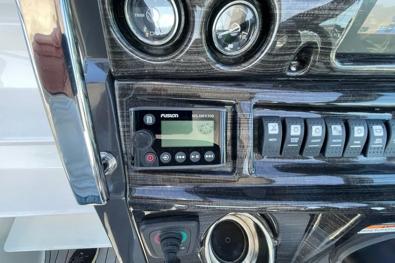 Slide: The Image of NEW FUSION STEREO REMOTE - 63