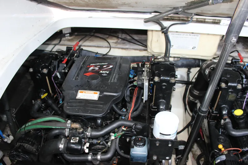 Slide: The Image of Engine compartment of a 2005 Formula 31 Performance Cruiser with MerCruiser 6.2 MPI engine. - 42