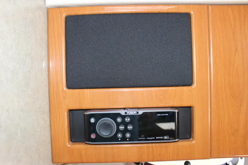 Slide: The Image of Fusion stereo system in 2005 Formula 31 Performance Cruiser cabin. - 53
