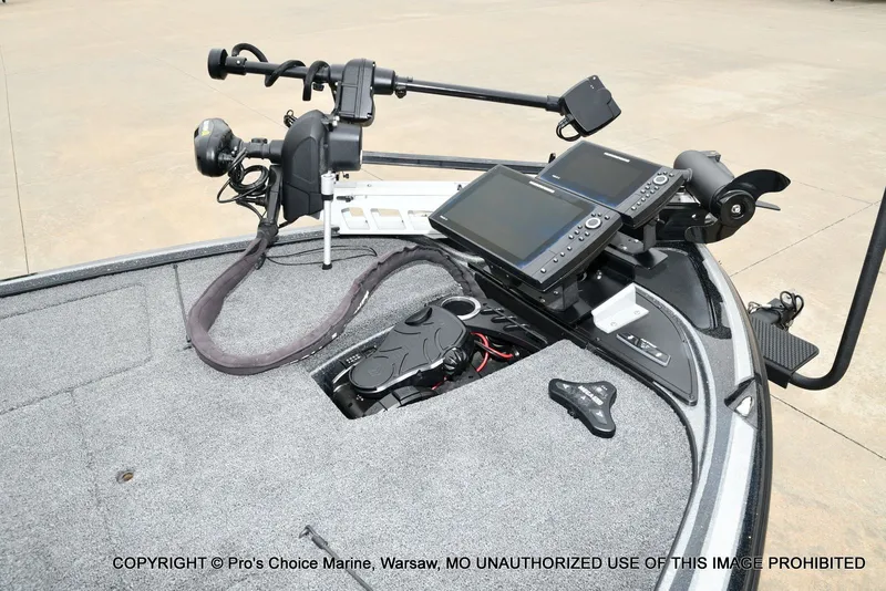 Slide: The Image of Nitro Z19 Pro 2020 with advanced fishing technology. - 35
