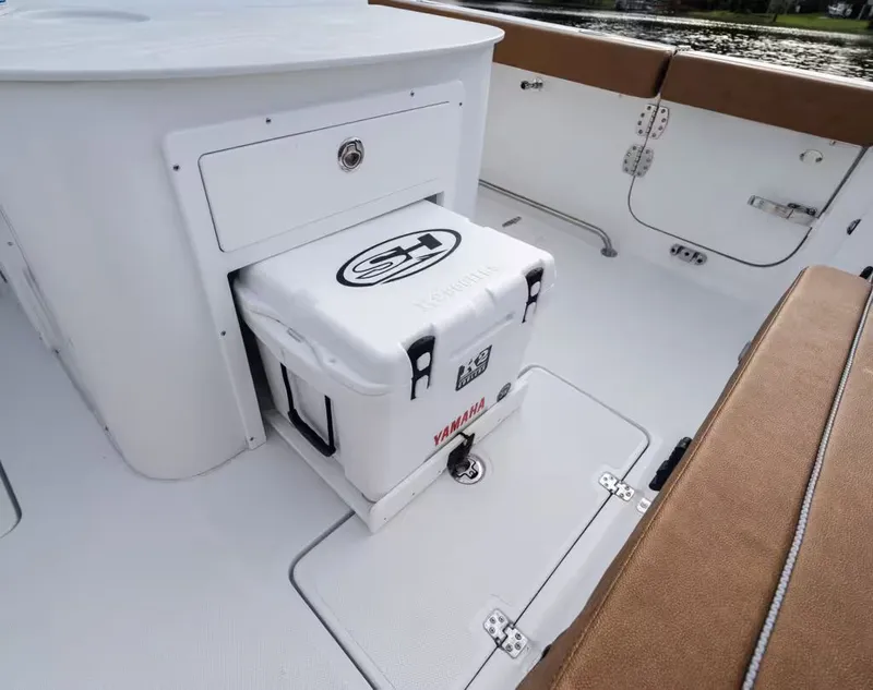 Slide: The Image of Interior of Sea Hunt Ultra 285 SE boat, model year 2026. - 6