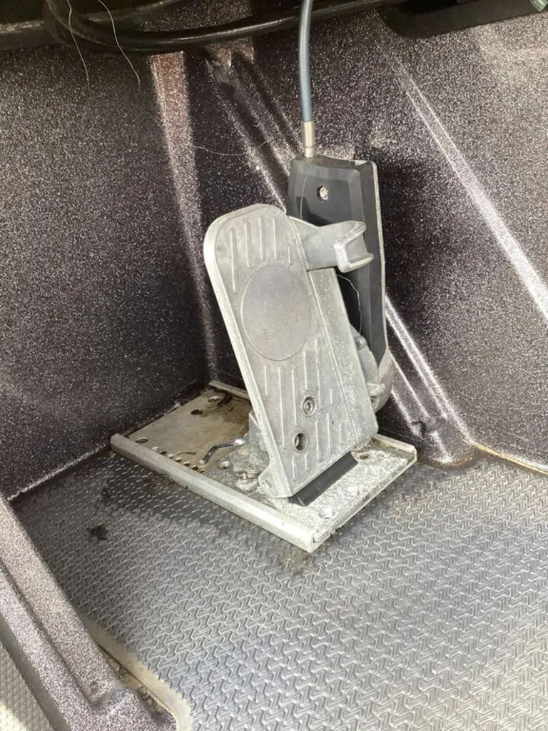 Slide: The Image of Ranger Z520R 2025 boat pedal on textured floor. - 30