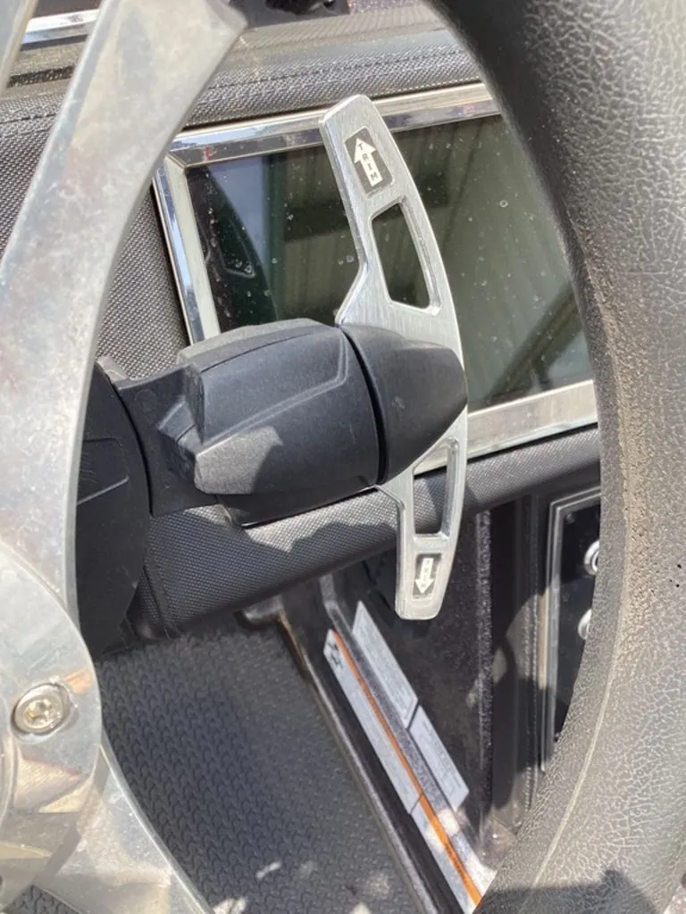 Slide: The Image of Steering wheel of 2025 Ranger Z520R with paddle shifter. - 34