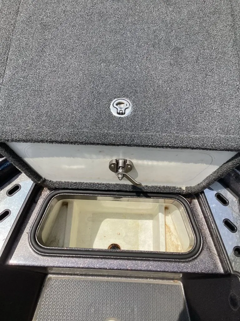 Slide: The Image of Ranger Z520R 2025 boat hatch with storage compartment. - 39