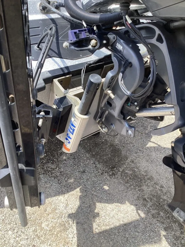 Slide: The Image of Close-up of Ranger Z520R 2025 boat motor and accessories. - 6