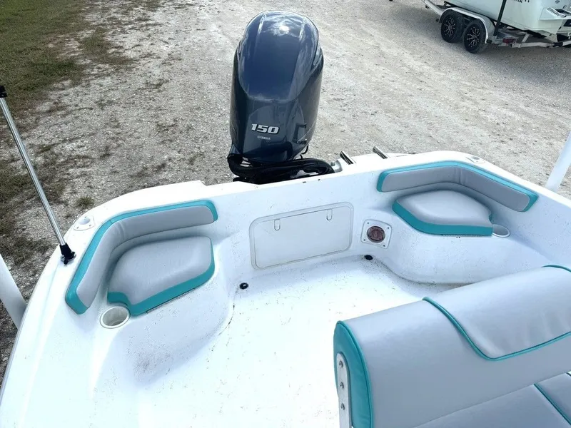 Slide: The Image of Interior view of a 2023 K2 Powerboats 22CRS with Yamaha 150 engine. - 16