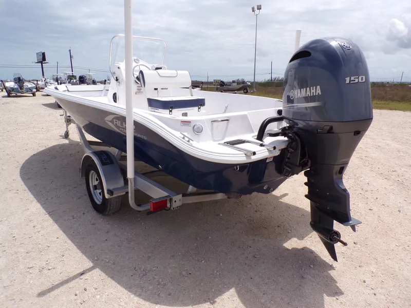 Slide: The Image of 2023 K2 Powerboats 22CRS with Yamaha 150 outboard motor. - 10