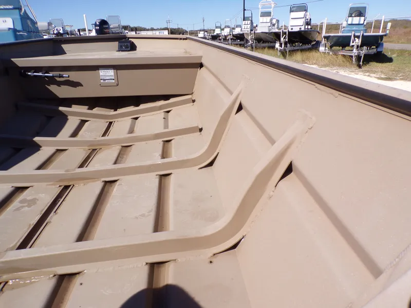 Slide: The Image of Interior view of 2023 SeaArk 1652 MVT boat. - 20
