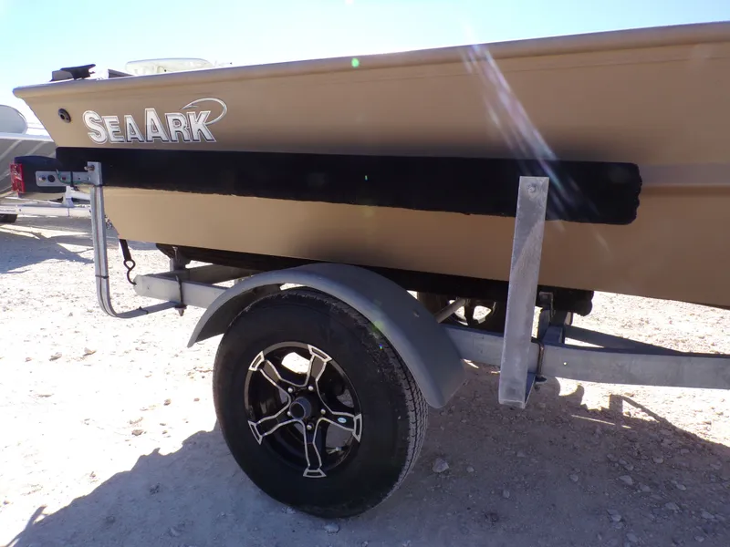 Slide: The Image of SeaArk 1652 MVT boat on trailer, side view, 2023 model. - 23