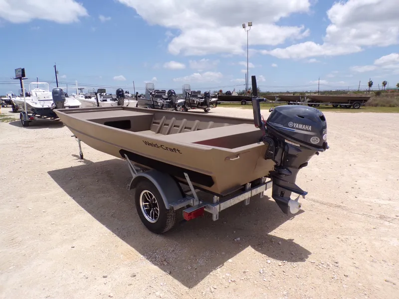 Slide: The Image of Weldcraft 1552 CDS FO boat with Yamaha motor, year 2026, on trailer. - 9