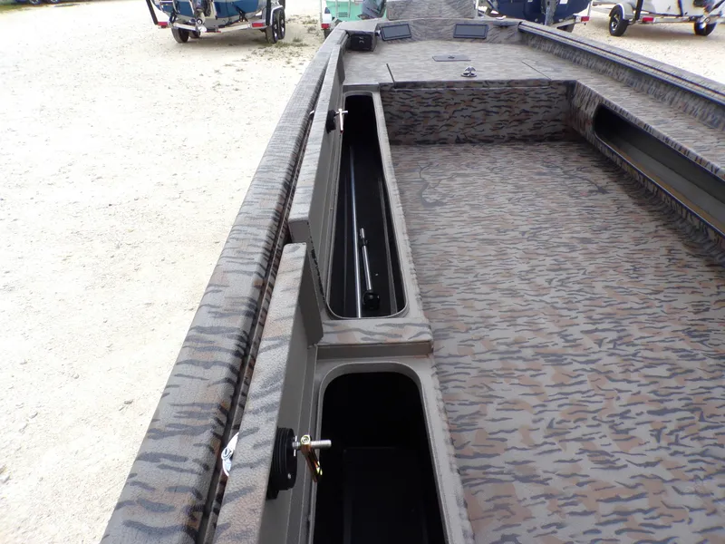Slide: The Image of Interior view of Xpress Bayou 180 boat, model 2026. - 8