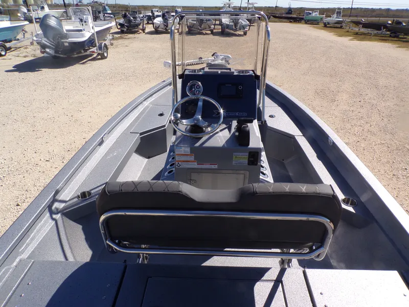 Slide: The Image of Interior view of 2026 Xpress H20B Bay boat on a lot. - 20