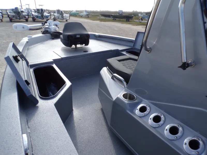 Slide: The Image of Interior view of Xpress H20B Bay boat, model year 2026. - 17