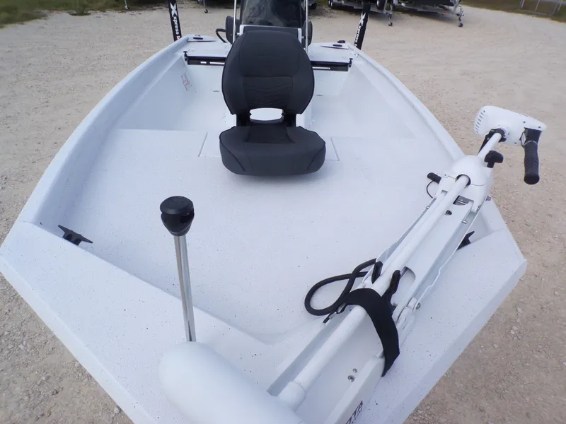 Slide: The Image of 2026 Xpress XP20CC boat with seat and controls. - 15