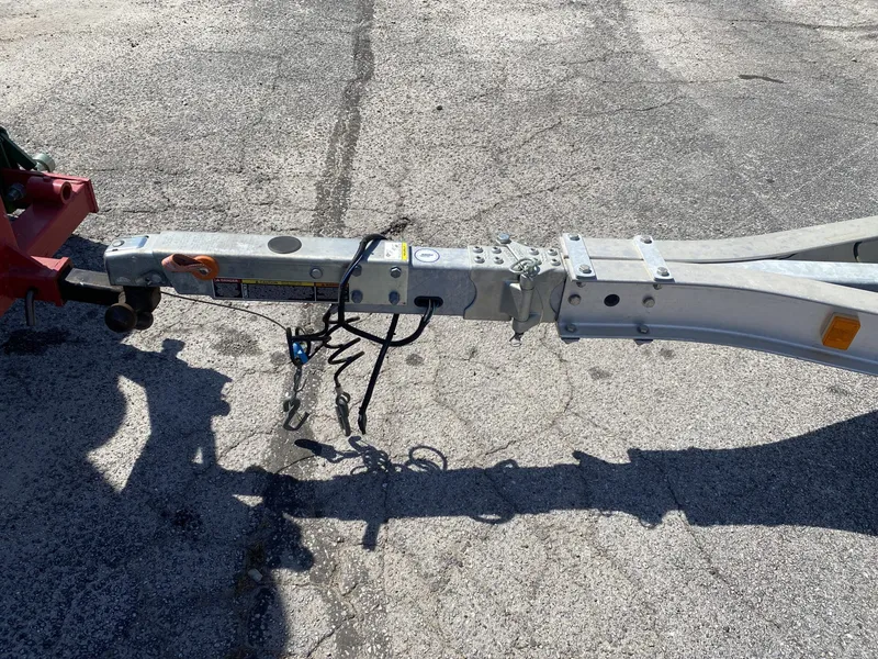 Slide: The Image of Trailer hitch of a 2012 Chaparral 226 SSi on asphalt. - 5