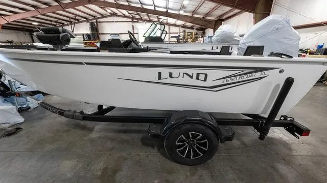 Slide: The Image of Lund 1650 Rebel XL SS 2025 - 6