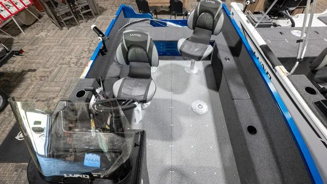 Slide: The Image of Lund 1650 Angler SS 2025 - 3