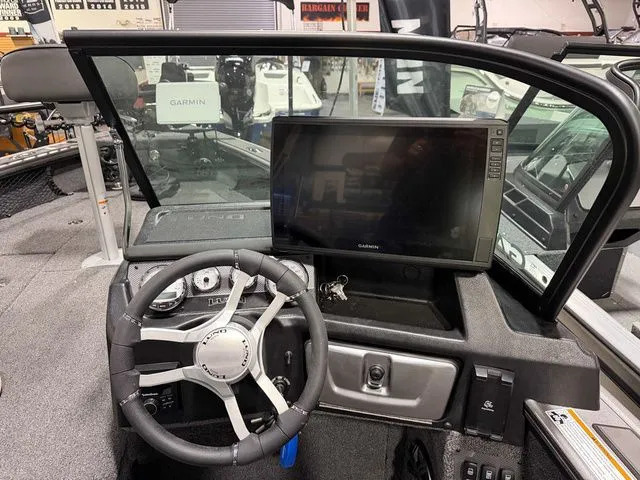 Slide: The Image of Lund 1875 Pro-V Sport 2026 - 9