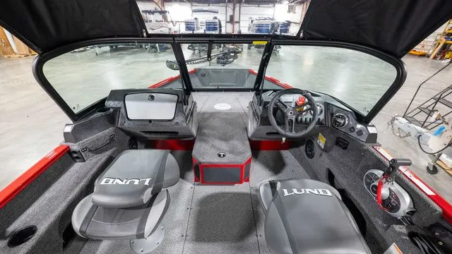 Slide: The Image of Lund 1775 Adventure Sport 2026 - 11