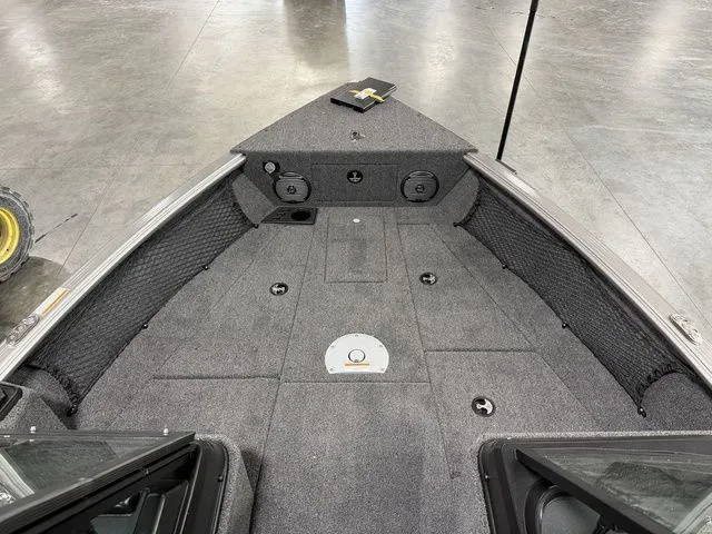 Slide: The Image of Lund 1775 Impact XS Sport 2026 - 4