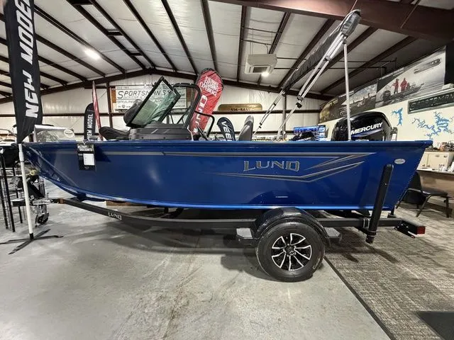 Slide: The Image of Lund 1700 Explorer Sport 2026 - 14