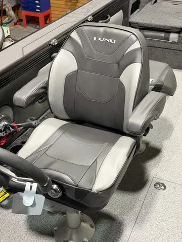 Slide: The Image of Lund 2275 Baron Sport 2026 - 12