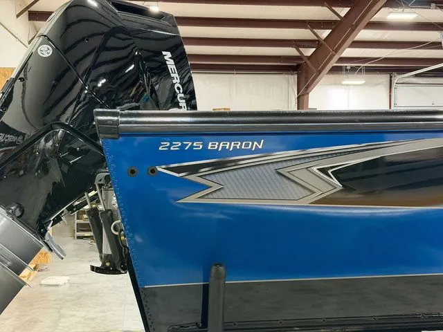 Slide: The Image of Lund 2275 Baron Sport 2026 - 6