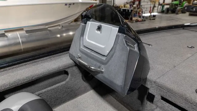 Slide: The Image of Lund Pro-V Bass 2075 2018 - 20