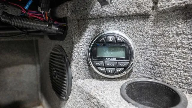 Slide: The Image of Lund Pro-V Bass 2075 2018 - 21