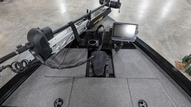Slide: The Image of Lund Pro-V Bass 2075 2018 - 7