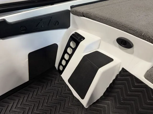 Slide: The Image of Nitro Z-7 2015 - 20