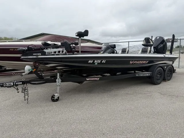 The Image of Phoenix Bass Boats 721 ProXP 2021 - 1