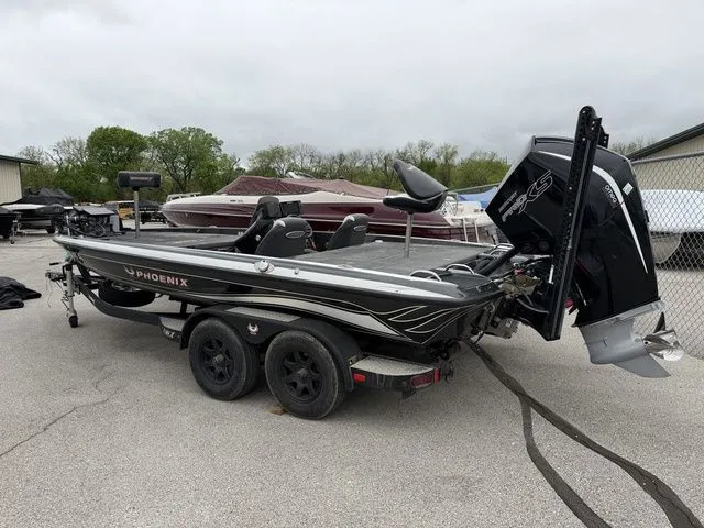 Slide: The Image of Phoenix Bass Boats 721 ProXP 2021 - 13