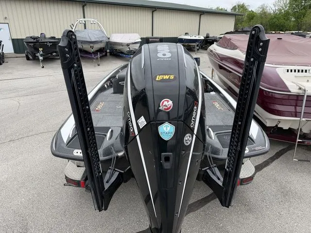Slide: The Image of Phoenix Bass Boats 721 ProXP 2021 - 15