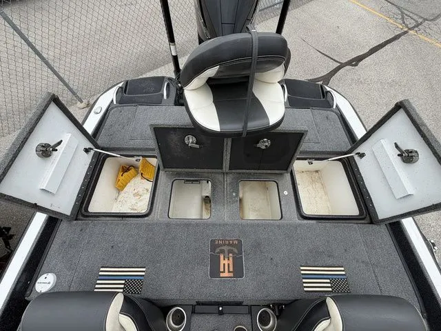 Slide: The Image of Phoenix Bass Boats 721 ProXP 2021 - 6