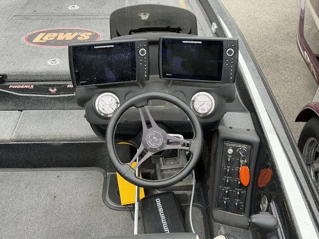 Slide: The Image of Phoenix Bass Boats 721 ProXP 2021 - 8