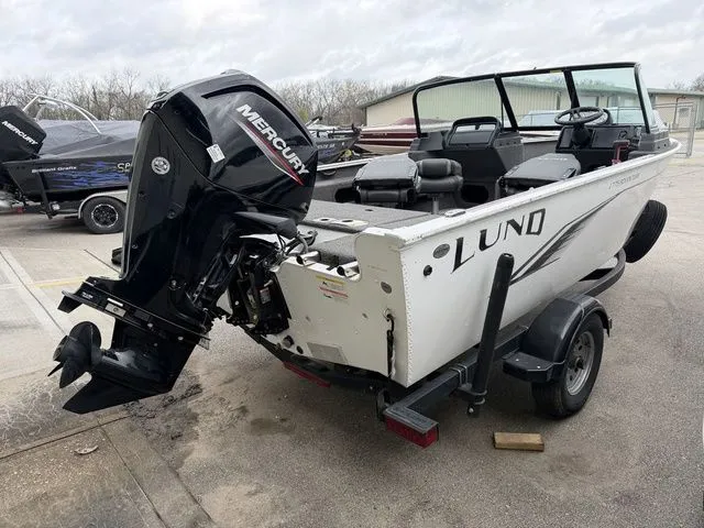Slide: The Image of Lund 1775 Adventure Sport 2020 - 5