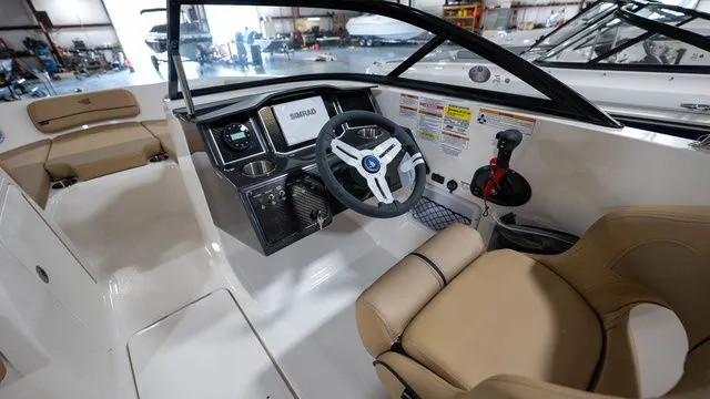 Slide: The Image of Bayliner VR5 Bowrider OB 2024 - 16